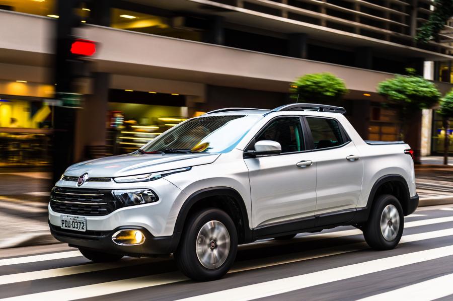  Fiat Toro Freedom 1.8 Flex AT6 2016 года  (фото 29 из 32)